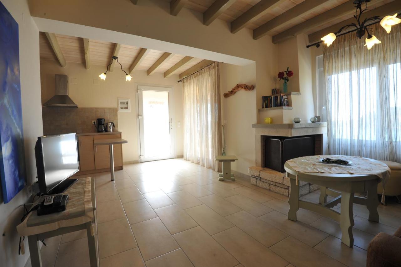 Villa Theodora View Apartments Zeys Agios Georgios Pagon Esterno foto
